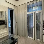Apartment парк шевченко .пляж ланжерон возле дельфинария *