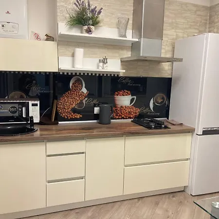 парк шевченко .пляж ланжерон возле дельфинария Apartment *
