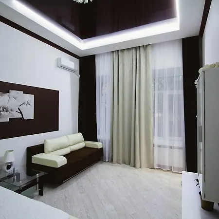 парк шевченко .пляж ланжерон возле дельфинария Apartment *